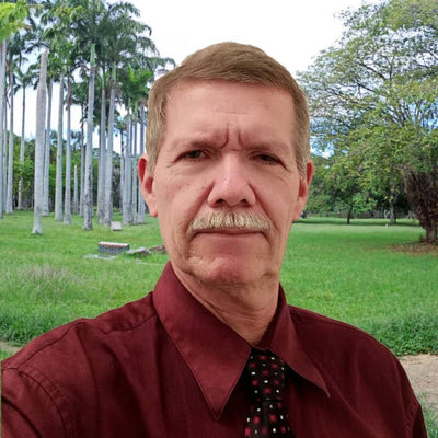 Sr. Wolf Essig